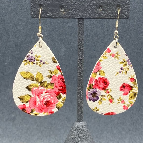 Dangle Pierced Earrings Teardrop Vinyl Floral Pink Purple Green White Soft Girl - Picture 1 of 4